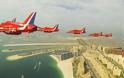 Οι Red Arrows ζωγραφίζουν τον ουρανό του Ντουμπάι - Εντυπωσιακές εικόνες και βίντεο - Φωτογραφία 2