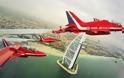 Οι Red Arrows ζωγραφίζουν τον ουρανό του Ντουμπάι - Εντυπωσιακές εικόνες και βίντεο - Φωτογραφία 3