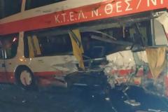 Τραγωδία με έναν νεκρό και 17 τραυματίες στα Τέμπη - Σφοδρή σύγκρουση λεωφορείου του ΚΤΕΛ με ΙΧ και φορτηγό