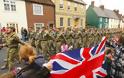 Βρετανία: παρέλαση του στρατού στα μέτρα των γυναικών