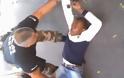 Δείτε το σοκαριστικό βίντεο από τον ξυλοδαρμό Αφρικανού από αστυνομικούς της…