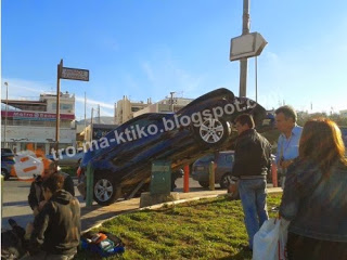 Φωτογραφίες ΣΟΚ από τροχαίο σήμερα το πρωί στο Ελληνικό - Κινδύνεψαν περαστικοί [photos] - Φωτογραφία 1