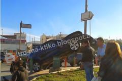Φωτογραφίες ΣΟΚ από τροχαίο σήμερα το πρωί στο Ελληνικό - Κινδύνεψαν περαστικοί [photos]