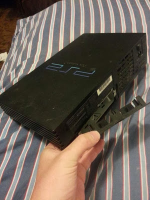 Δείτε τι βρήκε στο Playstation 2 που αγόρασε - Φωτογραφία 2