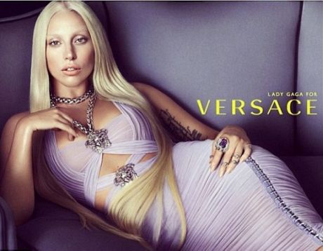 Η Lady Gaga είναι η νέα μούσα του Versace - Φωτογραφία 3