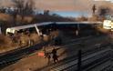 Εκτροχιασμός τρένου στη Νέα Υόρκη με νεκρούς και τραυματίες [Photos - Video] - Φωτογραφία 4