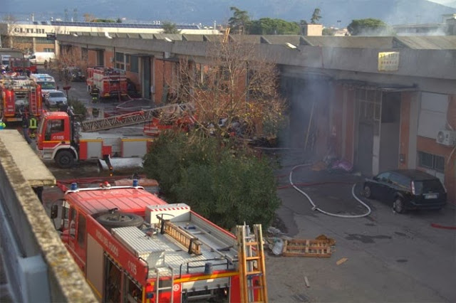 Πέντε νεκροί και τρεις τραυματίες από φωτιά σε εργοστάσιο στην Ιταλία - Φωτογραφία 6