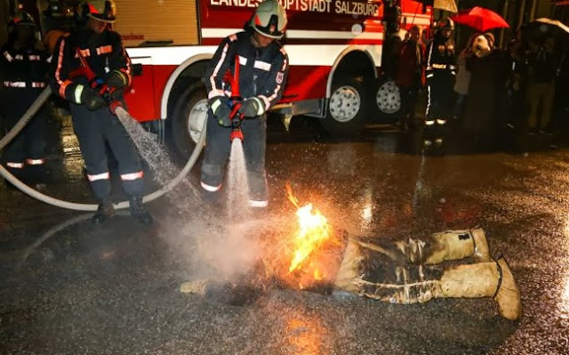 Ο «Άνθρωπος-Πυρσός» [Photos - Video] - Φωτογραφία 5