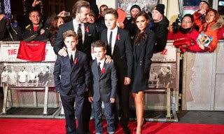 Οικογενειακή εμφάνιση στο κόκκινο χαλί για την οικογένεια Beckham - Φωτογραφία 1