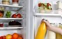 Δείτε τον ευκολότερο, φυσικό τρόπο να κάνετε το ψυγείο σας να λάμπει!