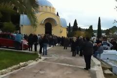 Πάτρα: Το στερνό «αντίο» στη Ναταλία Βουτσινά - Θρήνος στην κηδεία