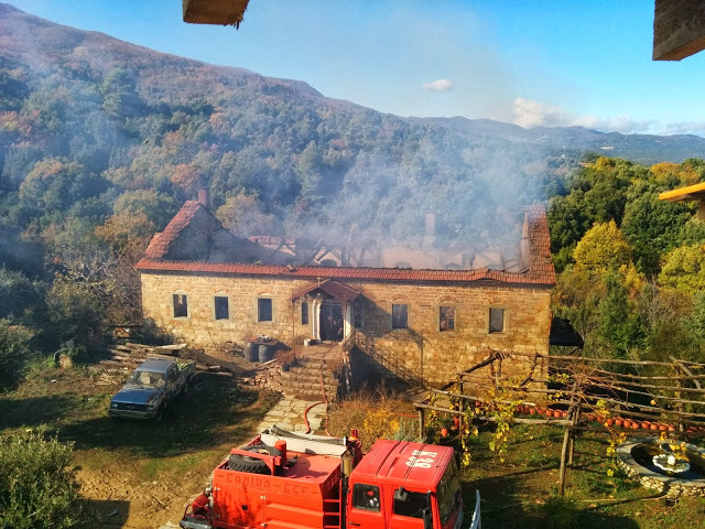 3950 - Το Ιερό Κελλί  Αγίου Αρτεμίου επουλώνει τις πληγές του - Φωτογραφία 2