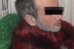 Στο σκαμνί ο αρχιμανδρίτης που πόζαρε γυμνός με γούνα, στρας και μάσκαρα