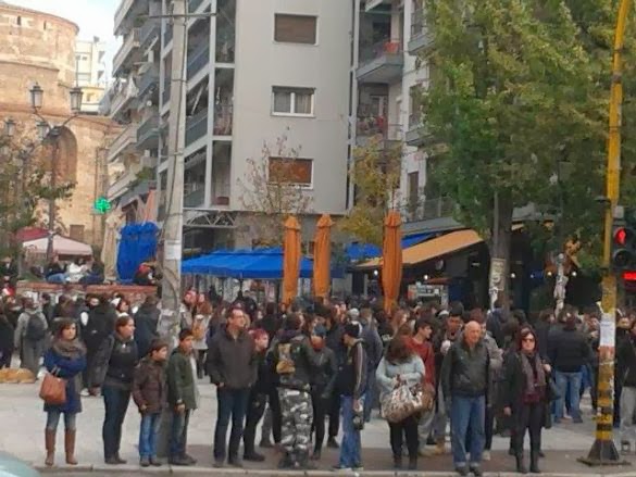 Θεσσαλονίκη: Συγκέντρωση μαθητών στην Καμάρα στη μνήμη του Αλέξη Γρηγορόπουλου - Φωτογραφία 2