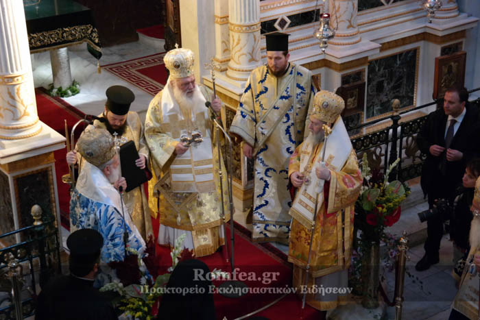 Λαμπρό Πολυαρχιερατικό συλλείτουργο -   Λαμπρή Λιτανεία στην αρχόντισσα των Κυκλάδων, την Σύρο (ΦΩΤΟ)...!!! - Φωτογραφία 47