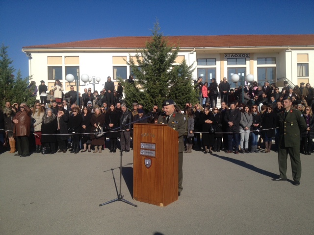 Η ορκωμοσία των νεοσυλλέκτων οπλιτών της 2013 ΣΤ’ ΕΣΣΟ στα Γρεβενά (video) - Φωτογραφία 3