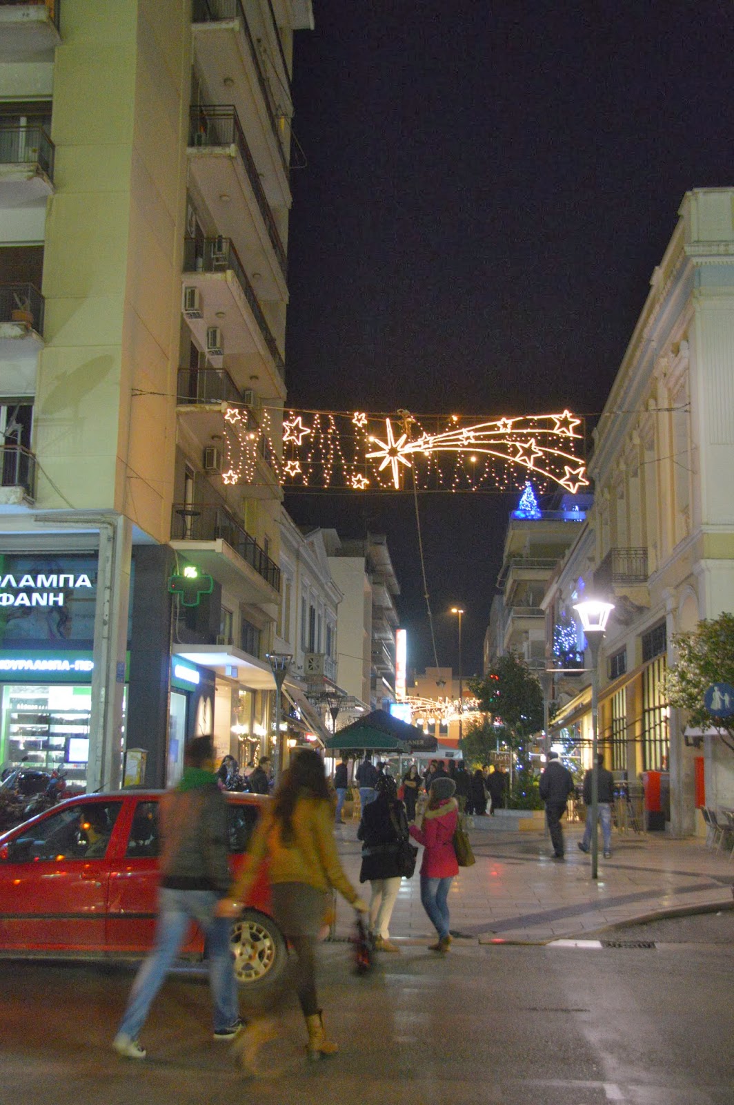 Η Πάτρα φόρεσε τα γιορτινά της! - Άναψε ο χριστουγεννιάτικος διάκοσμος - Δείτε φωτο - Φωτογραφία 21