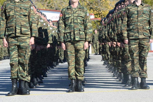 Ορκίστηκαν 550 νέοι οπλίτες της 2013 ΣΤ΄ΕΣΣΟ στο 9ο Σύνταγμα Πεζικού στην Καλαμάτα - Φωτογραφία 17