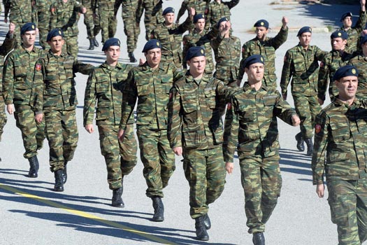 Ορκίστηκαν 550 νέοι οπλίτες της 2013 ΣΤ΄ΕΣΣΟ στο 9ο Σύνταγμα Πεζικού στην Καλαμάτα - Φωτογραφία 30