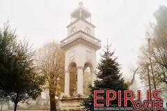 Γιάννενα: Πυκνή ομίχλη καλύπτει την πόλη από τα ξημερώματα