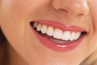 Πώς θα αποκτήσεις ακόμα πιο λευκά δόντια! - Φωτογραφία 1