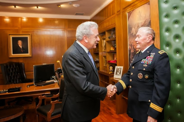 Συνάντηση ΥΕΘΑ Δημήτρη Αβραμόπουλου με τον Αρχηγό Ενόπλων Δυνάμεων των ΗΠΑ Στρατηγό Μartin E. Dempsey - Φωτογραφία 1