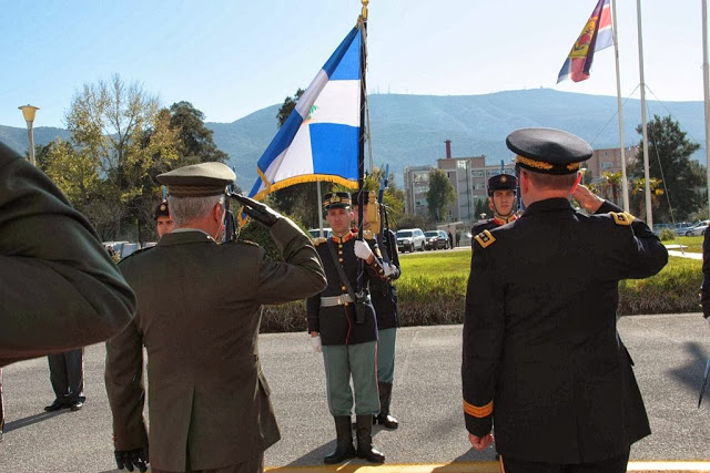 ΦΩΤΟ ΑΠΟ ΤΗΝ ΕΠΙΣΚΕΨΗ ΤΟΥ ΑΡΧΗΓΟΥ ΕΝΟΠΛΩΝ ΔΥΝΑΜΕΩΝ ΤΩΝ ΗΠΑ - Φωτογραφία 8