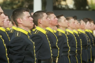 Τον γύρω της Ελλάδας κάνει βίντεο με επίδειξη της Στρατιωτικής Σχολής Ευελπίδων ! [Video] - Φωτογραφία 1