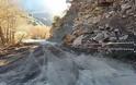 Τεράστιος βράχος έκλεισε το δρόμο για Προυσσό (φωτογραφίες και βίντεο) - Φωτογραφία 3