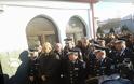 Πλήθος κόσμου στην κηδεία του 43χρονου αστυνομικού Ηλία Κωστένη