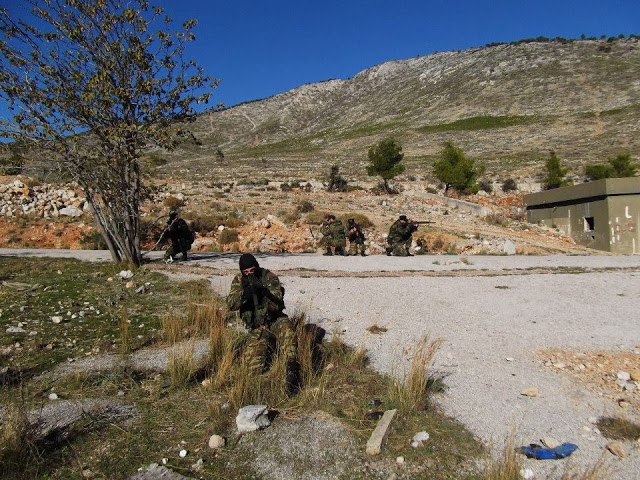 Ξεκίνημα σχολείου tactical της Μονάδες Εφέδρων καταδρομών Μ.Ε.Κ. - Φωτογραφία 2