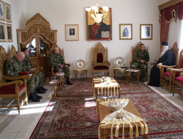 Ο Διοικητής της 1ης Στρατιάς επισκέφτηκε τον Μητροπολίτη Καστοριάς - Φωτογραφία 2