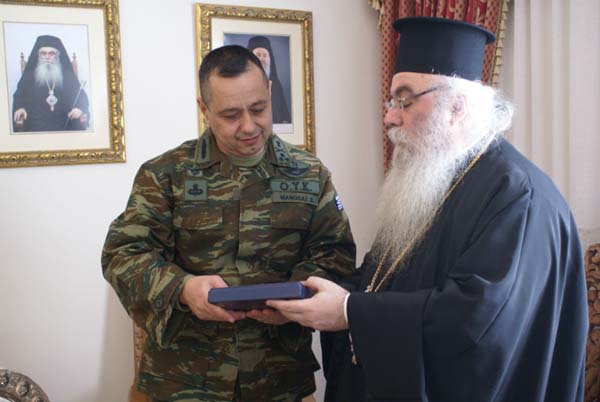 Ο Διοικητής της 1ης Στρατιάς επισκέφτηκε τον Μητροπολίτη Καστοριάς - Φωτογραφία 4