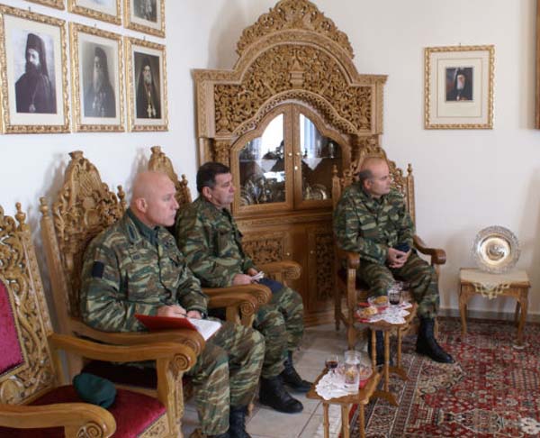 Ο Διοικητής της 1ης Στρατιάς επισκέφτηκε τον Μητροπολίτη Καστοριάς - Φωτογραφία 5