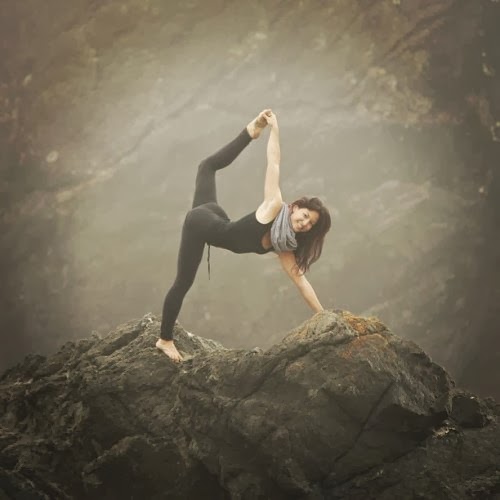 30 κορίτσια κάνουν Yoga και προκαλούν...σεισμό! [photos] - Φωτογραφία 13