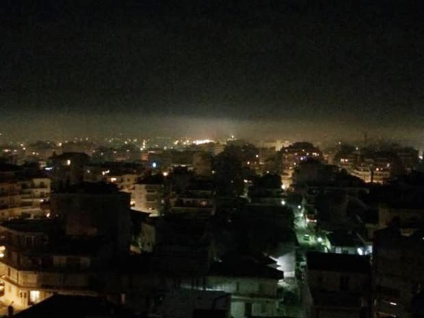 «Πνίγηκε» στην αιθαλομίχλη το Αγρίνιο - Δείτε φωτο - Φωτογραφία 3