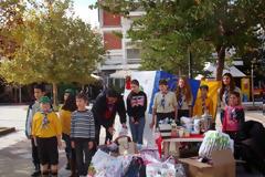 Χαρίζουν ζεστασία και χαμόγελα στα παιδιά της Ηλείας - Δημιούργησαν ιματιοθήκες σε ορεινά χωριά