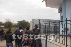 Καταδίωξη φορτηγού ψυγείου στις Λιβανάτες με 30 λαθρομετανάστες