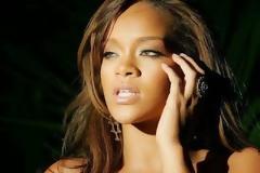 Δείτε το νέο look της Rihanna