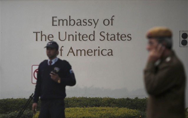 Διπλωματική ένταση μεταξύ Ινδίας - ΗΠΑ για σύλληψη ινδής προξένου - Φωτογραφία 1
