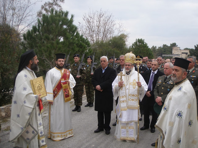 Με επίδοση ξιφών ολοκληρώθηκε ο διήμερος εορτασμός στο 282 Μ/Κ ΤΕ της ΚΩ (Φωτορεπορτάζ) - Φωτογραφία 28