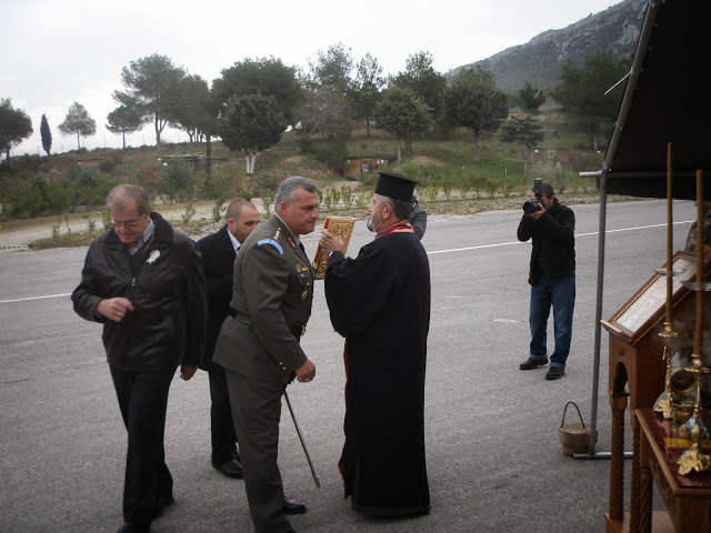 Με επίδοση ξιφών ολοκληρώθηκε ο διήμερος εορτασμός στο 282 Μ/Κ ΤΕ της ΚΩ (Φωτορεπορτάζ) - Φωτογραφία 37