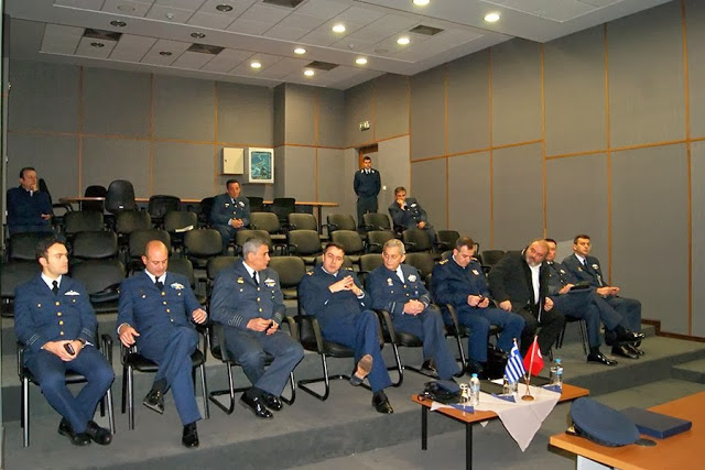 Επίσκεψη Τουρκικής Στρατιωτικής Αντιπροσωπείας στο ΓΕΑ και στη ΣΙ - Φωτογραφία 3