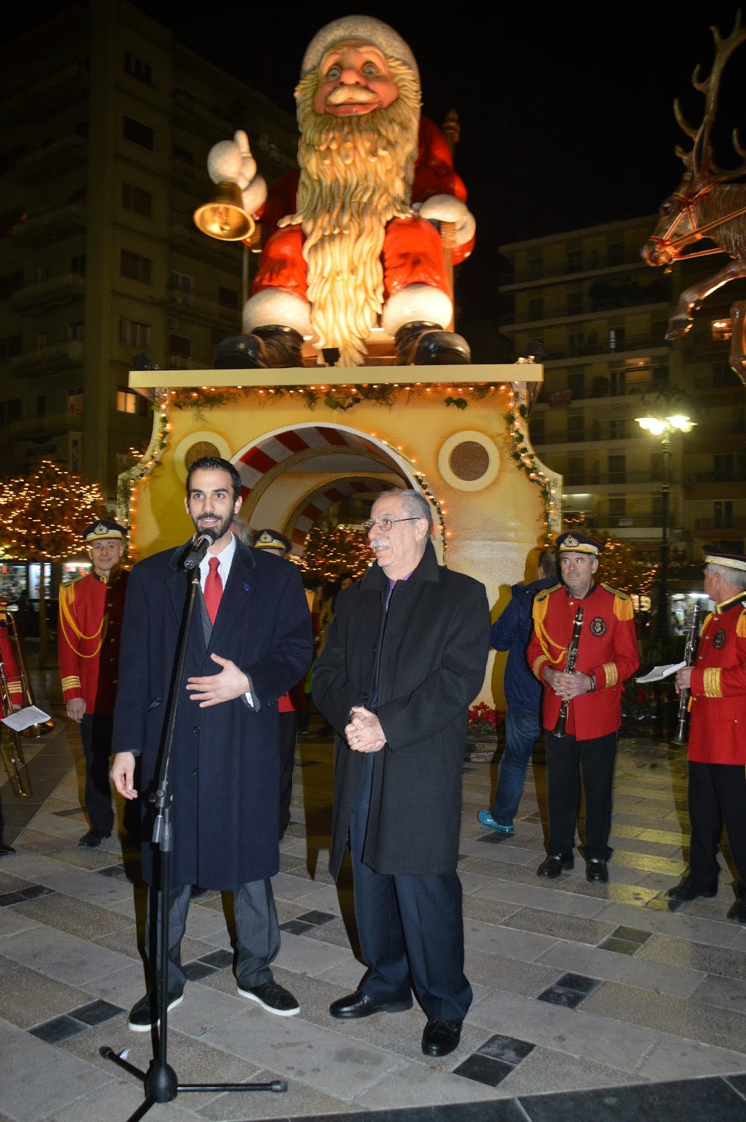 Πάτρα: Ολοκληρώθηκε ο χριστουγεννιάτικος στολισμός της πόλης - Δείτε φωτο - Φωτογραφία 2