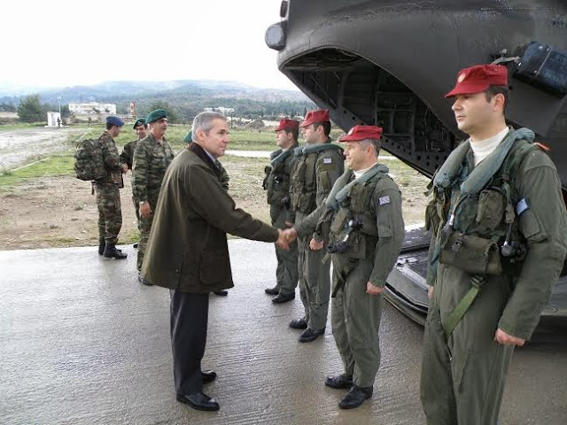 Φωτογραφικά στιγμιότυπα από την επίσκεψη του ΥΦΕΘΑ Αθ. Δαβάκη στην 80 ΑΔΤΕ - Φωτογραφία 9