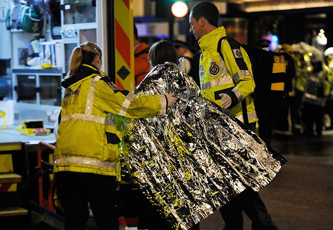 Λονδίνο: 88 τραυματίες, οι 7 σοβαρά - Γιατί έπεσε η οροφή του Apollo - Φωτογραφία 5