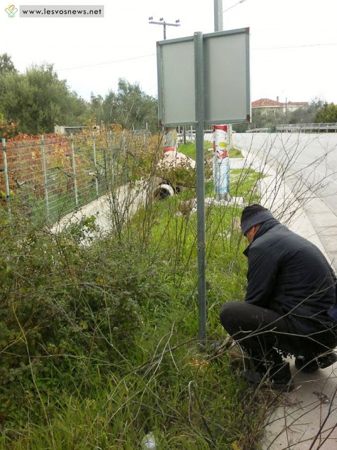 Αποξήλωση παράνομων διαφημιστικών πινακίδων στη Λέσβο - Φωτογραφία 2