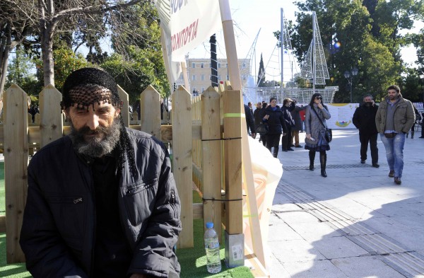 Κρητικός προς άνδρα ΜΑΤ: Να μιλήσουμε πολιτισμένα, αλλά άμα βγάλεις το ψεκαστήρι επαέ θα σε τελειώσω - Φωτογραφία 6