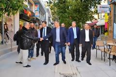 Την πορεία των έργων της Βιοκλιματικής Ανάπλασης στο Κέντρο του Αμαρουσίου επέβλεψαν από κοινού...