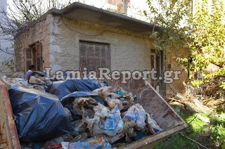 Λαμία: Ζούσαν μέσα σε βουνό από σκουπίδια μαζί με τα ποντίκια - Σφραγίστηκε το σπίτι με εντολή Εισαγγελέα - Φωτογραφία 1